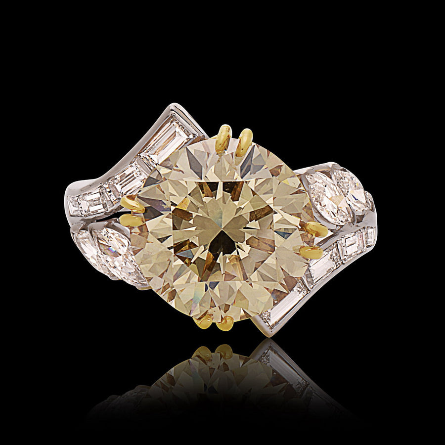 Fancy Yellow Round Diamond Ring