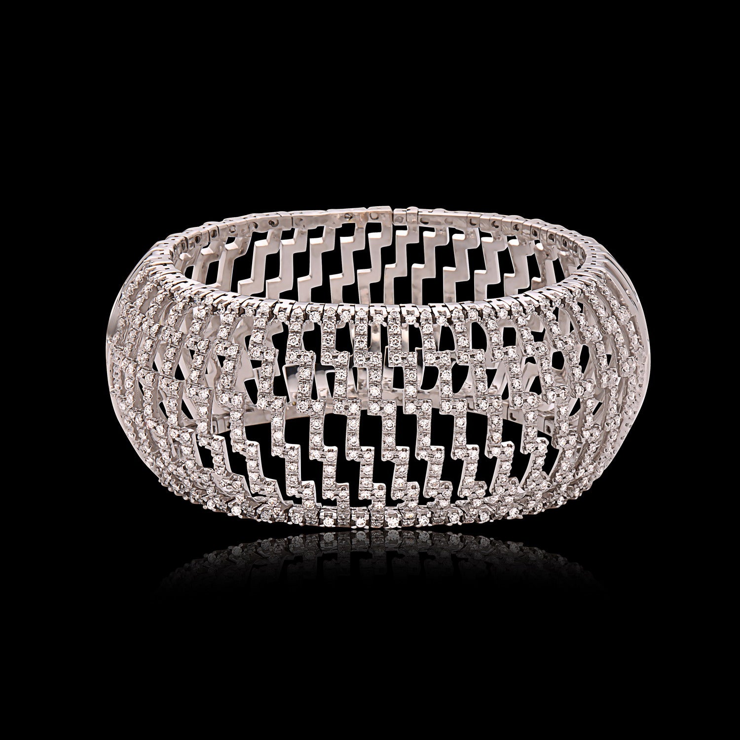 18k White Gold & Diamond Bangle/Bracelet